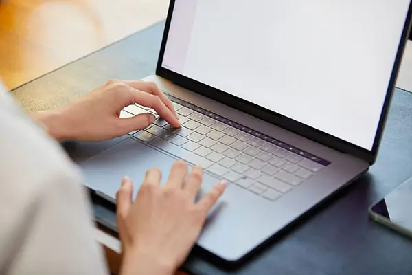 电脑用什么调整照片像素